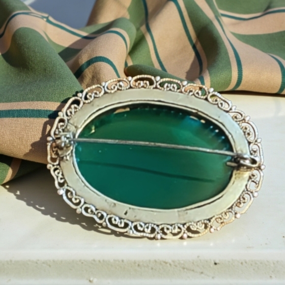 Genuine Victorian Jadeite Oval Brooch With Intricate Silver Filigree Setting - Picture 2 of 4
